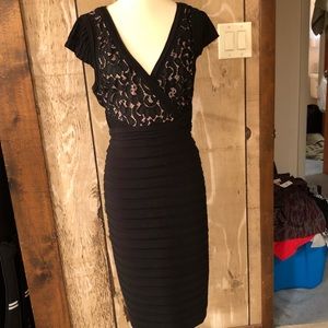 Beautiful Adrianna Papell Dress